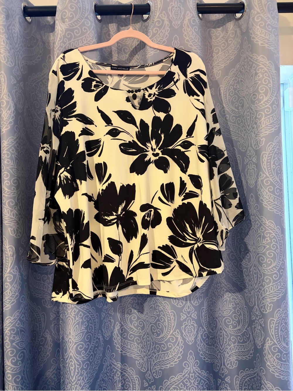 Sara Michelle Black & White Floral Swing Blouse